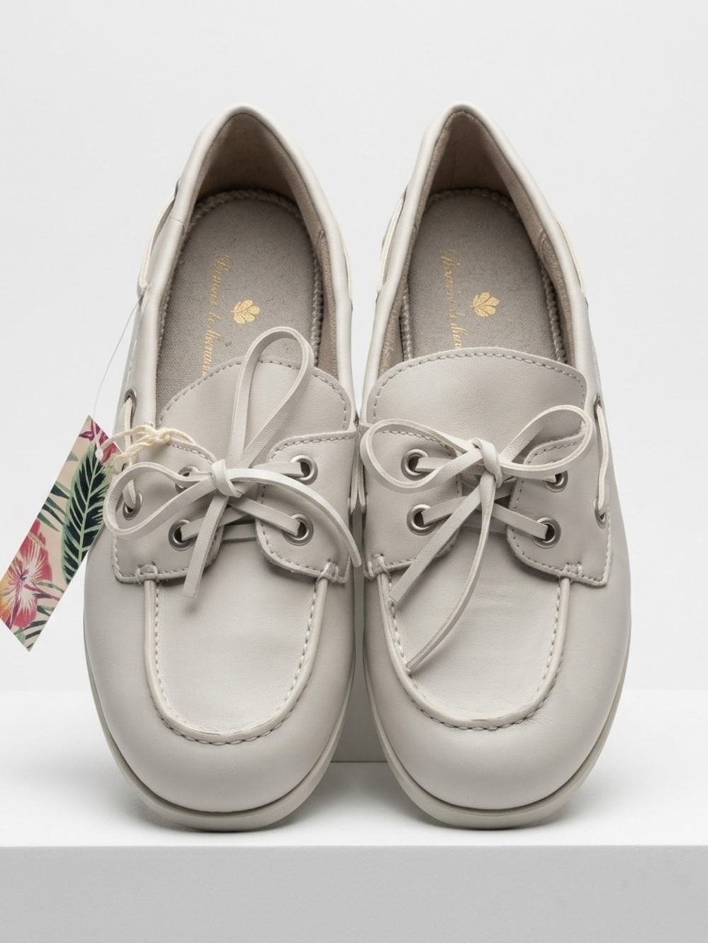 Tommy Bahama Cream Boat Shoes with Lace Tie